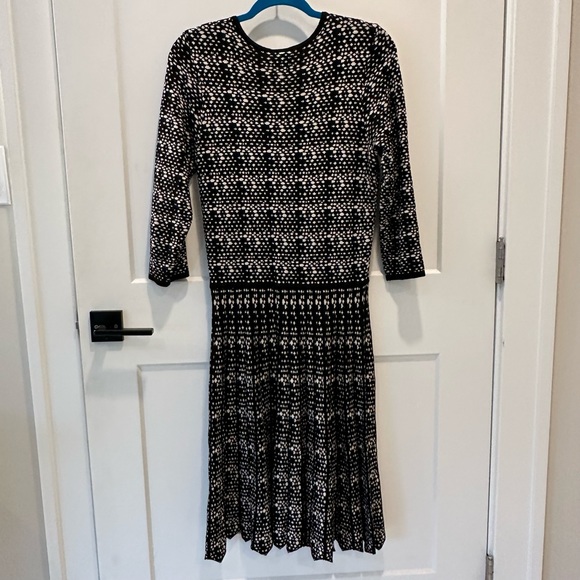 Taylor Fit & Flare Knit Sweater Dress Women’s Size L - Picture 6 of 8